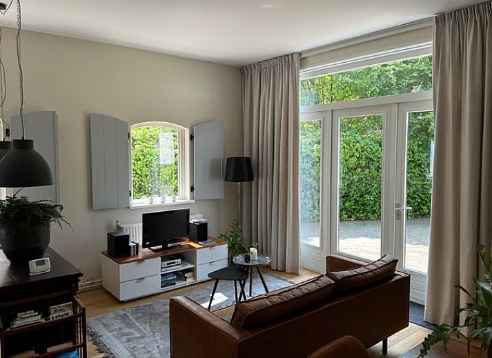 Attractive bedroom in Cottage in Tynaarlo, North Drenthe, with comfortable double bed and natural decoration.