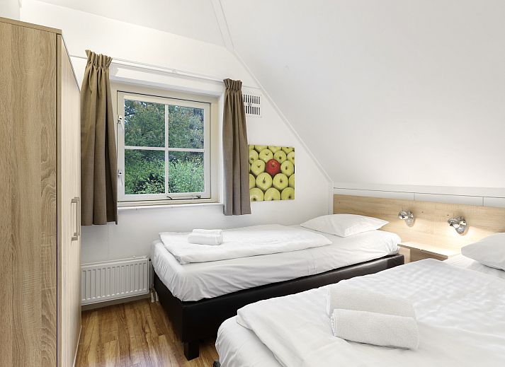 Verblijf 1829104 - Bungalow Noord Drenthe - Het Land van Bartje | 8-persoons boerderij | 8L