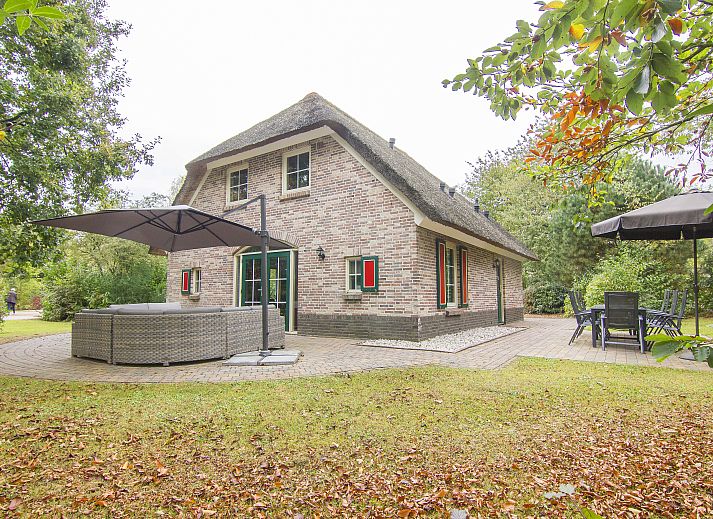 Ontspan in de sauna van Het Land van Bartje 10-persoons boerderij in Ees, Noord Drenthe.