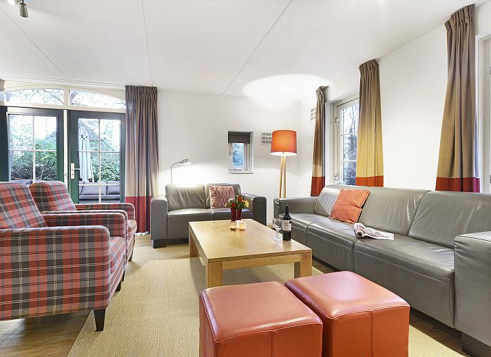 Buitenzijde van Het Land van Bartje 10-persoons boerderij met terras in Ees, Noord Drenthe.