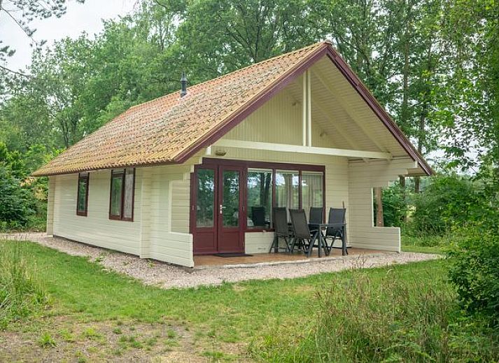 Guest house 182916 • Bungalow Noord Drenthe • Het Land van Bartje | 4-persoons bungalow | 4B1