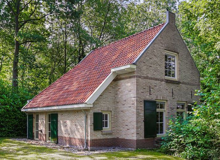 Verblijf 182919 • Bungalow Noord Drenthe • Het Land van Bartje | 4-persoons boerderij | 4BL
