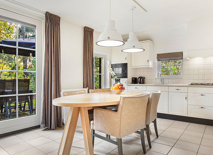 Gezellige woonkamer van Het Land van Bartje 4-persoons boerderij 4BL in Ees, Noord Drenthe.