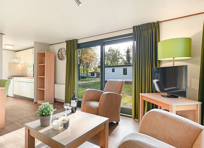 Het Land van Bartje, 4-person mobile home in Ees, North Drenthe, with terrace and green surroundings.