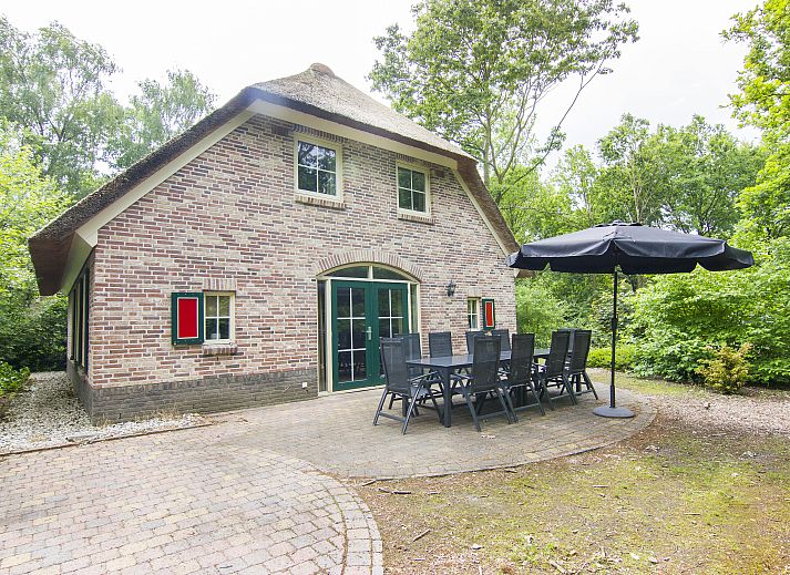 Floor plan of Het Land van Bartje, 10-person petting zoo in Ees, Drenthe with spacious living room and dining area.