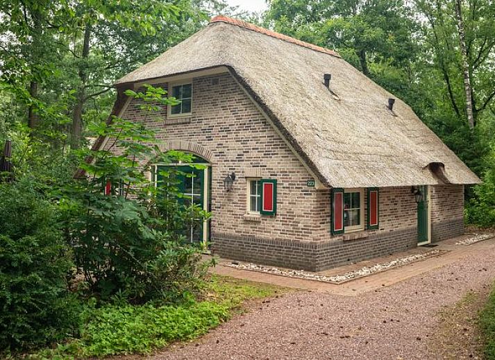 Verblijf 182942 • Bungalow Noord Drenthe • Het Land van Bartje | 6-persoons boerderij | 6D3