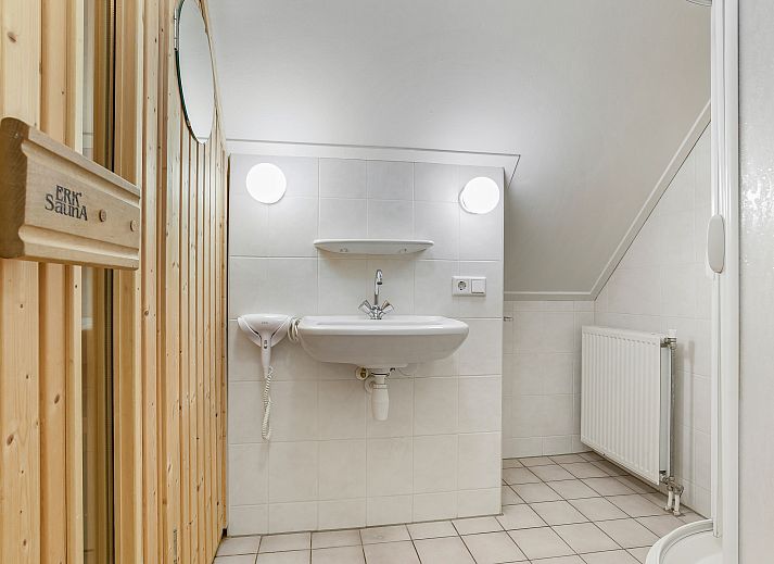 Guest house 182958 - Bungalow Noord Drenthe - Het Land van Bartje | 10-persoons boerderij | 10FL