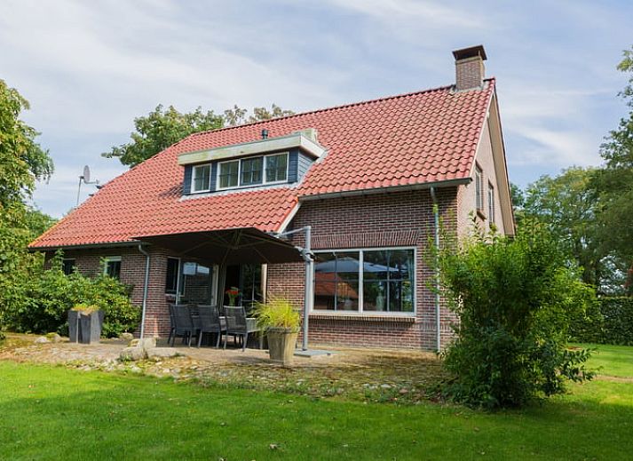 Ferienhaus in Ellertshaar Nord-Drenthe, charmantes Backsteinhaus mit gruenem Garten.