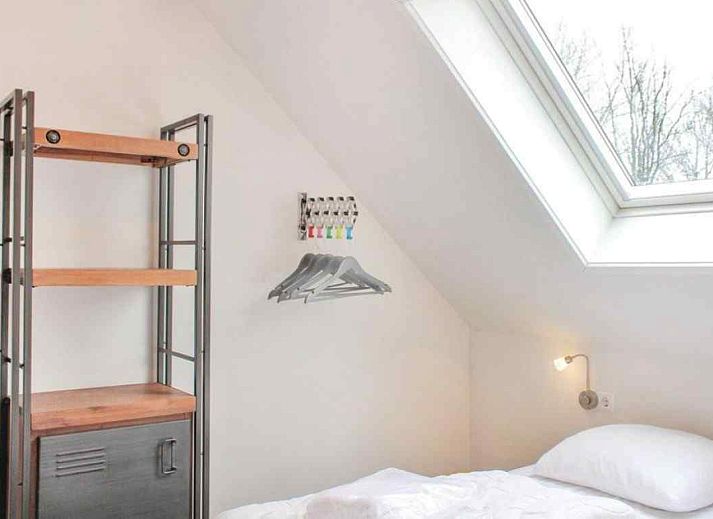 Stilvolles Badezimmer im Ferienhaus DG705 Ellertshaar Drenthe mit moderner Dusche.