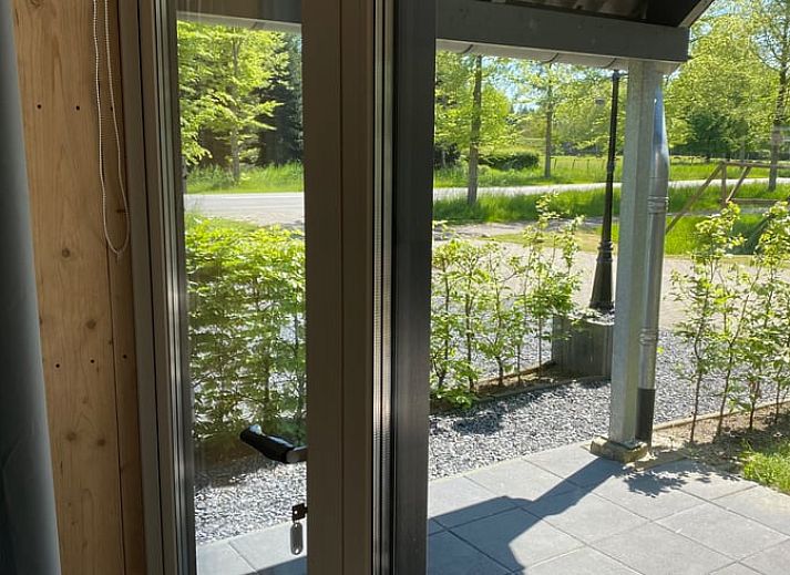 Gemuetliches Beisammensein auf der Terrasse von Huisje in Vries, Ferienhaus in Nord-Drenthe.