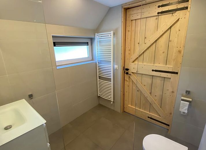 Authentische Backsteinmauer von Cottage in Vries, Ferienhaus in Vries, Drenthe.