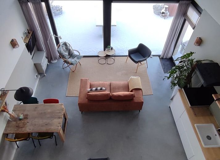 Vakantiehuisje in Zeegse met moderne architectuur in Noord Drenthe, perfect voor een ontspannen vakantie.