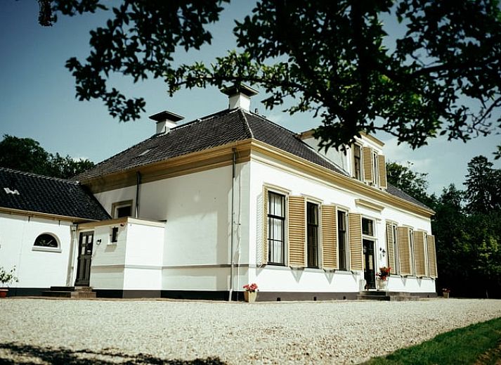 Vakantiehuis in Veenhuizen, charmant verblijf in Noord Drenthe, omgeven door groene natuur.