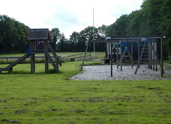 Moderne keuken in Huisje in Bunne, vakantiewoning in Bunne, Noord Drenthe, met stijlvolle inrichting en praktische voorzieningen.