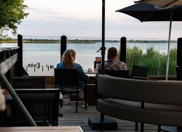 Gemuetliche Sitzecke im Cottage in Matsloot, Ferienhaus in Nord-Drenthe, ideal fuer Familientreffen und geselliges Beisammensein.