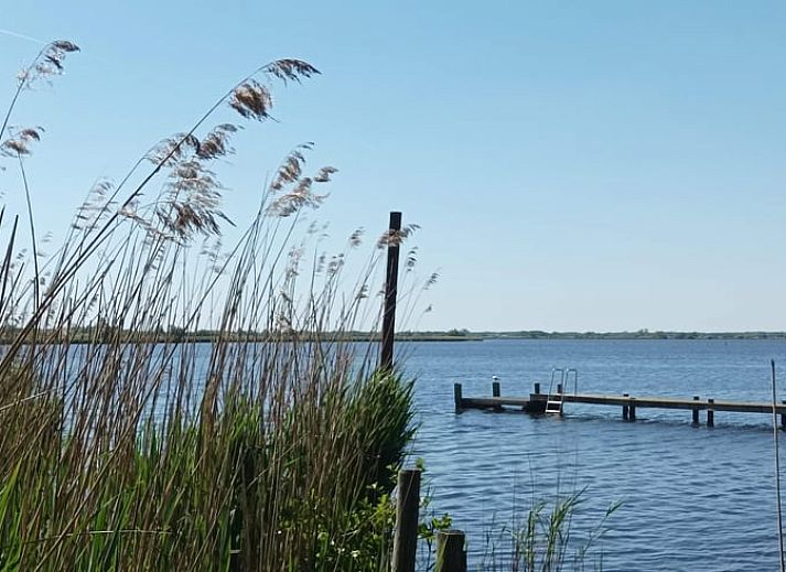 Knusse woonkamer in Huisje in Matsloot, vakantiehuis in Noord Drenthe, Drenthe.