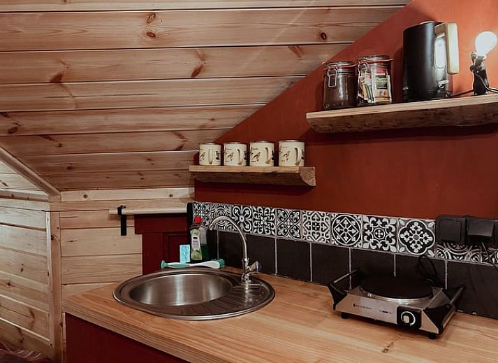 Traditional wooden outbuilding at Cottage in Drouwenerveen, vacation accommodation in North Drenthe, Drenthe.