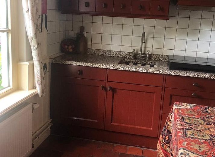 Vakantiehuis in Aalden, traditionele bakstenen gevel van vakantiehuis in Zuidoost Drenthe, Drenthe.