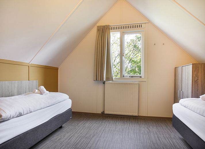 Aelderholt 6-person bungalow 6CE in Aalden, Drenthe with spacious garden and terrace.