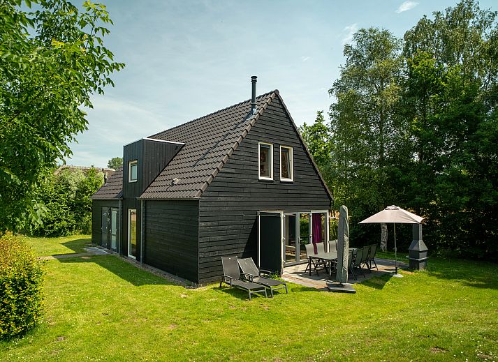 Aelderholt 10-Personen-Bungalow 10EL1 in Aalden, Drenthe, mit grossem Garten und Terrasse.