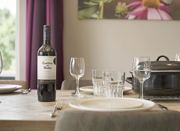 Modernes Wohnzimmer von Aelderholt Bungalow 10EL1 in Suedost-Drenthe.