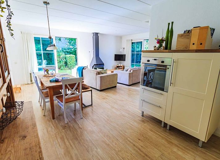 Front door of Cottage in Exloo, charming vacation home in Exloo, Southeast Drenthe, Drenthe.