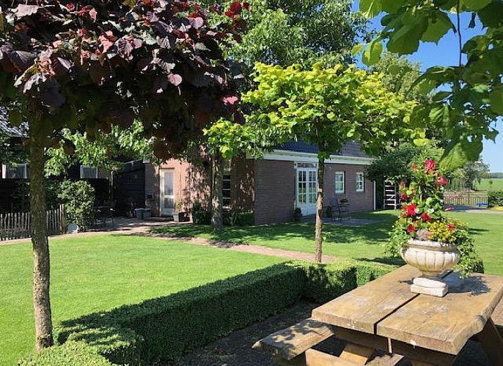 Guest house 190439 • Holiday property Zuidoost Drenthe • Superleuk 4 persoons vakantiehuis in Exloo met buitenzwembad