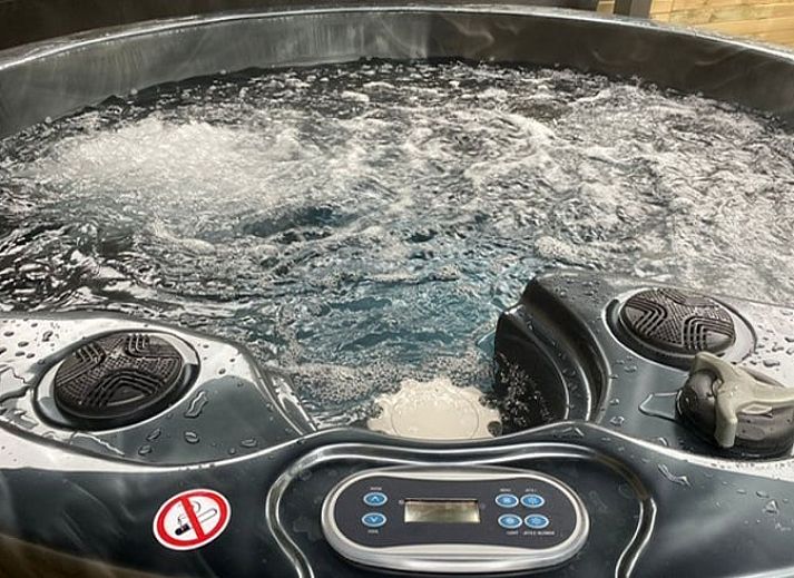 Dining and sitting area in Holiday home in Dalerveen, Southeast Drenthe, perfect for family gatherings.