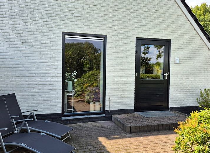 Geniessen Sie die ruhige Umgebung auf der Terrasse des Ferienhauses in Dalerveen, das im schoenen Sued-Ost-Drenthe liegt.