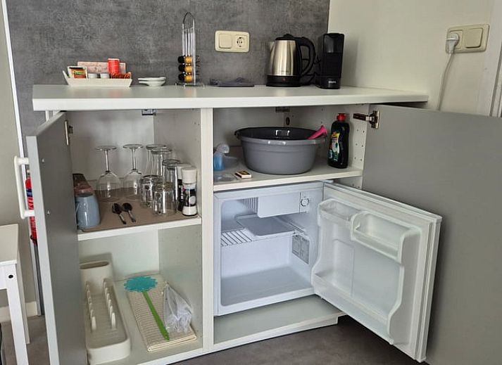 Modernes Badezimmer in Cottage in Dalerveen, Ferienhaus in Suedost-Drenthe, mit stilvoller Dusche und luxurioesem Ambiente.