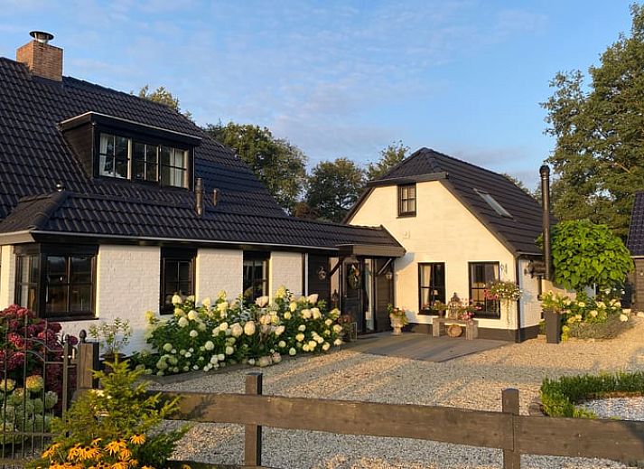 Ferienhaus in Dalen, Suedost-Drenthe, umgeben von Natur und Ruhe, ideal fuer einen erholsamen Urlaub.