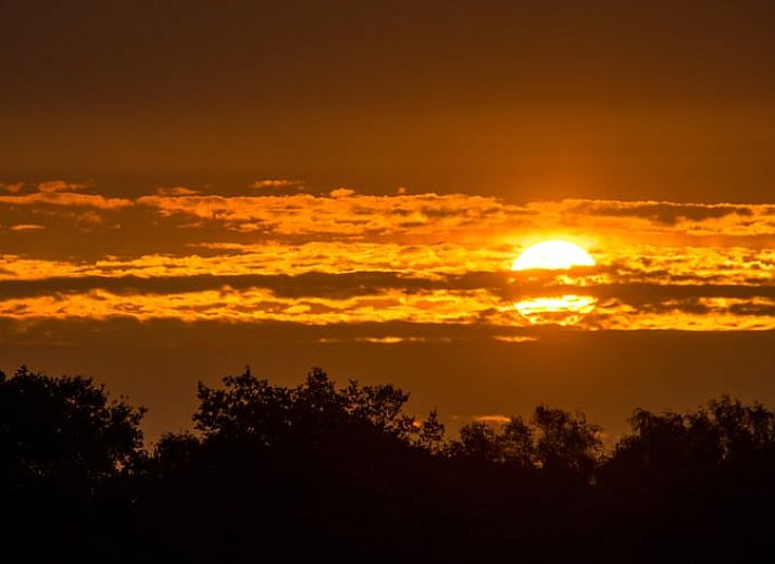 Compacte keuken in Vakantiehuisje in Coevorden, ideaal voor een vakantie in Drenthe.