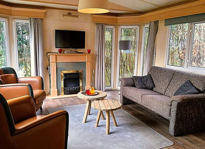 Ferienhaus in Stieltjeskanaal in gruener Umgebung im Suedosten von Drenthe.