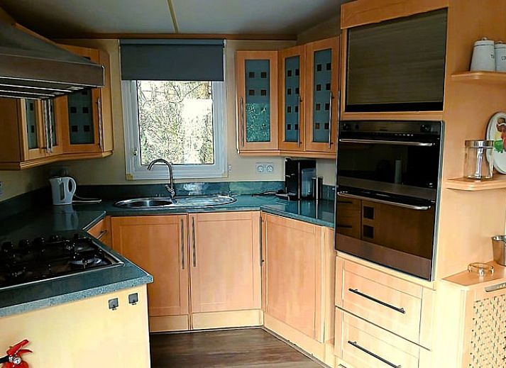 Ferienhaus in Stieltjeskanaal in gruener Umgebung im Suedosten von Drenthe.