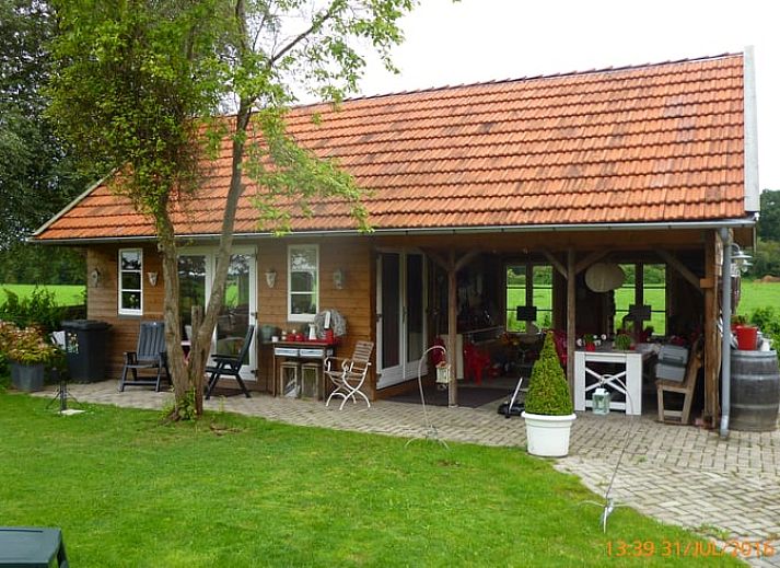Charmantes Ferienhaus in Nieuw-Dordrecht mit Blick auf gruene Felder in Suedost-Drenthe, Drenthe.