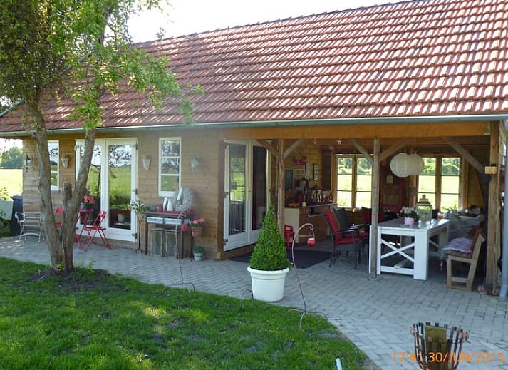 Charmantes Ferienhaus in Nieuw-Dordrecht mit Blick auf gruene Felder in Suedost-Drenthe, Drenthe.