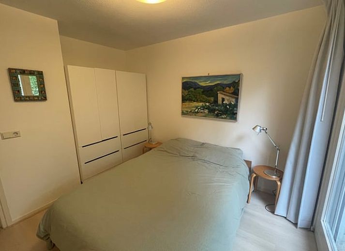 Geniet van de serene zonsopgang bij Vakantiehuisje in Doldersum, Zuidwest Drenthe, omgeven door weelderige natuur en rustgevende uitzichten.