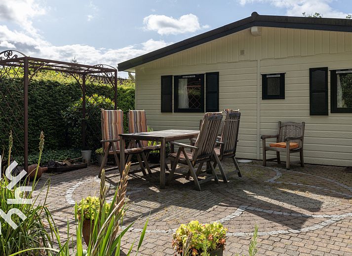 Natuurlijke omgeving rond DG181 vakantiehuis in Doldersum, Drenthe met historisch informatiebord.