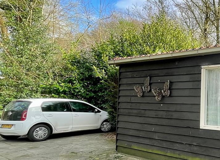 Helles Wohnzimmer mit gemuetlicher Sitzecke im Ferienhaus in Havelte, Suedwest-Drenthe.
