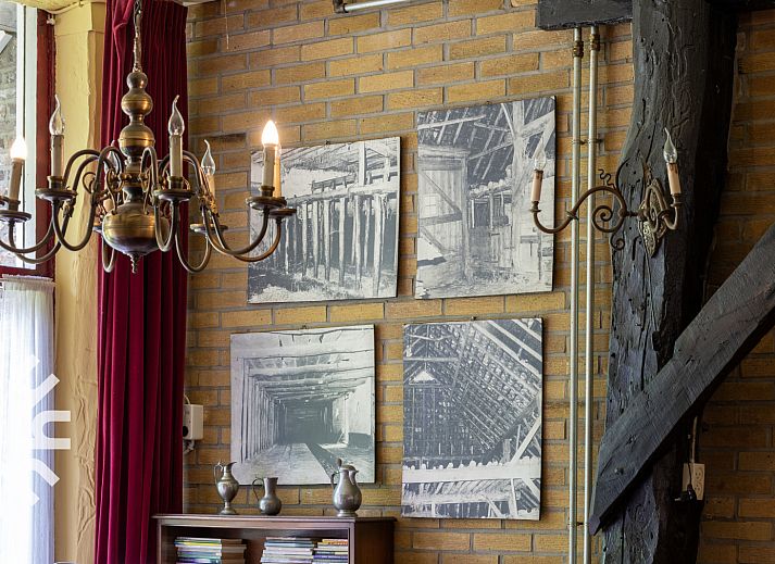 Play space and greenery at DG183 vacation home in Diever, Drenthe for families.