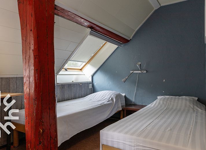 Gemuetliches Schlafzimmer mit Doppelbett im Ferienhaus DG184 Diever Drenthe.
