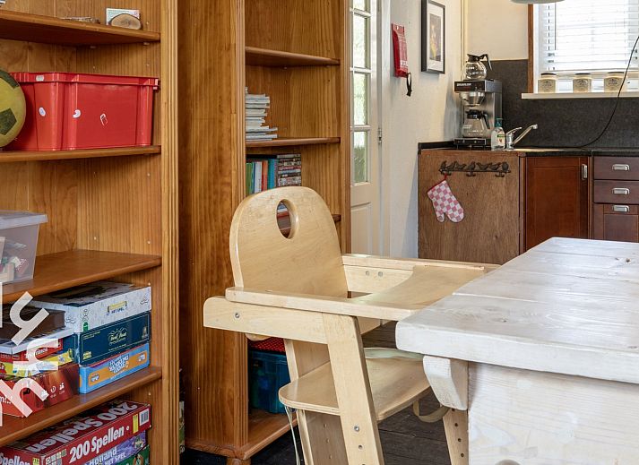 Ferienhaus DG053 in Diever, Drenthe mit Reetdach und grossem Garten.