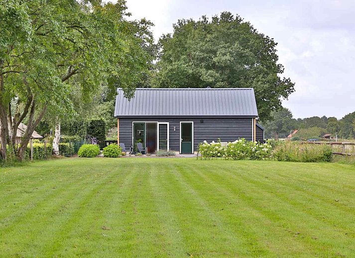 Country road to DG1415, vacation home in Zuidwolde, Southwest Drenthe.