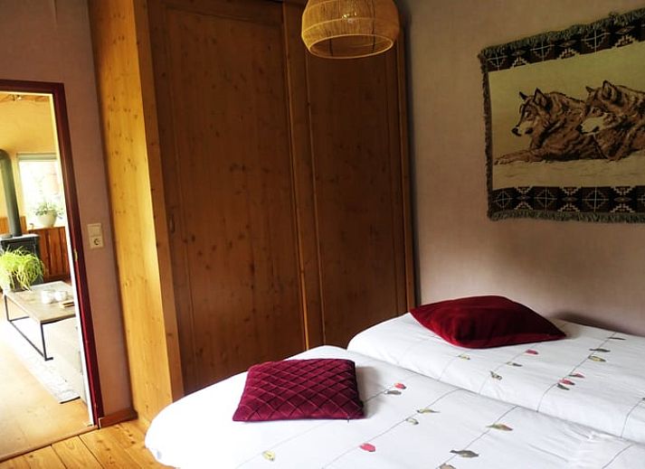 Huisje in Zuidwolde, een charmant vakantiehuis in Zuidwest Drenthe, omgeven door weelderige natuur en een serene tuin.