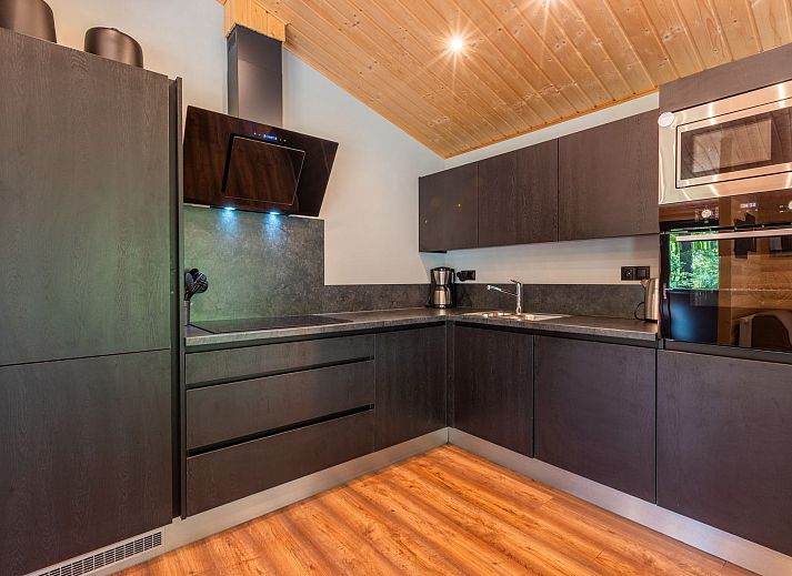 Verblijf 200796 - Vakantiewoning Zuidwest Drenthe - Vakantiehuis Vakantiepark De Wiltzangh - Esborg Lodge Hottub