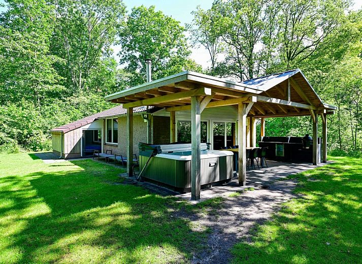 Verblijf 200903 • Vakantiewoning Zuidwest Drenthe • 12-persoonsaccommodatie, ook knus voor 2 tot 4 personen,