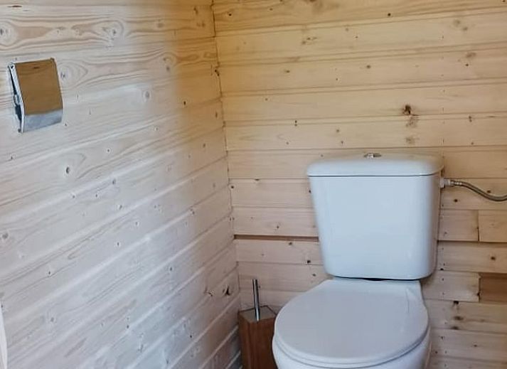 Moderne keuken in Huisje in Wapserveen, perfect voor een comfortabel verblijf in Zuidwest Drenthe.