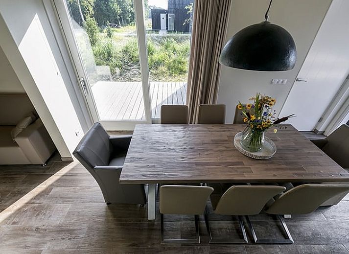 Bloemen en vlinders bij Huisje in Wapserveen, vakantiehuis in Zuidwest Drenthe, Drenthe.