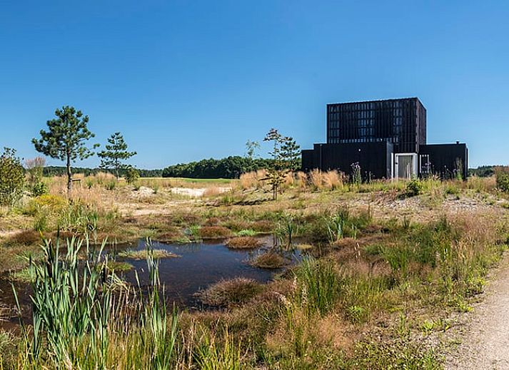 Familie geniet bij Huisje in Wapserveen, vakantiehuis in Zuidwest Drenthe, Drenthe.