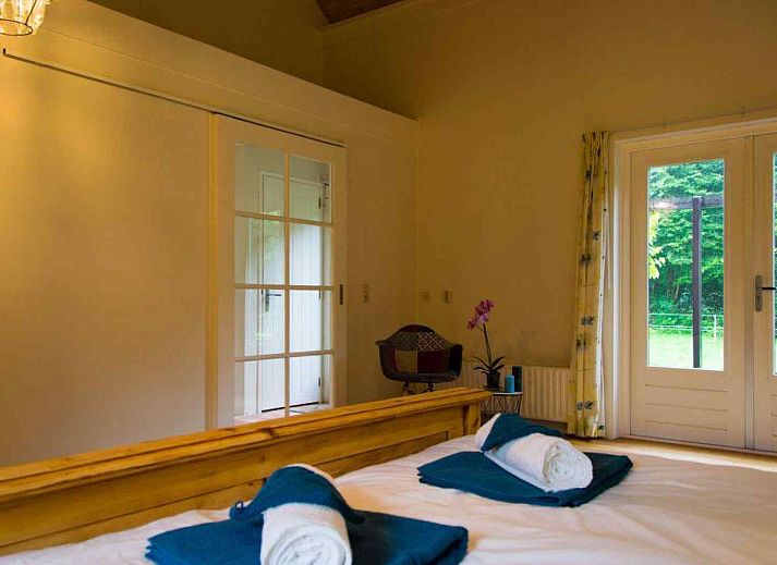 Vakantiehuis DG603 in Dwingeloo, Zuidwest Drenthe, met zonnepanelen en zonnige tuin.